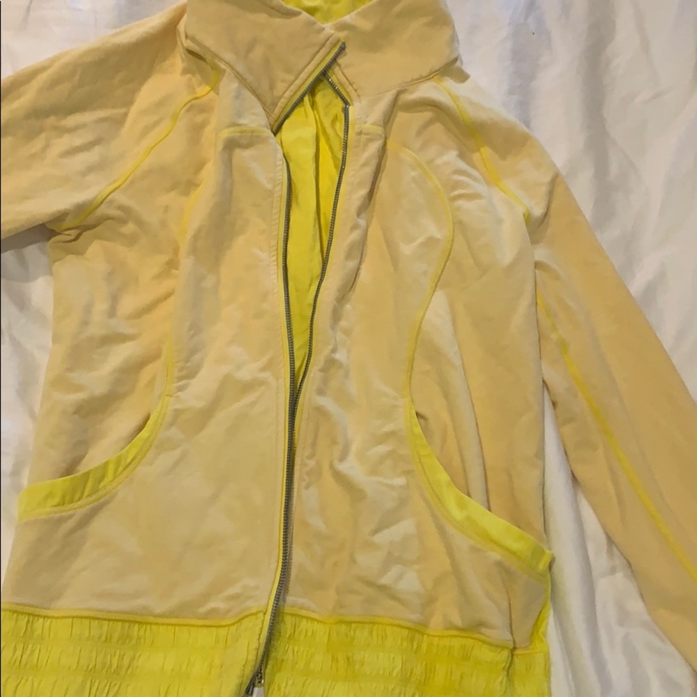 Lululemon neon yellow jacket—vintage